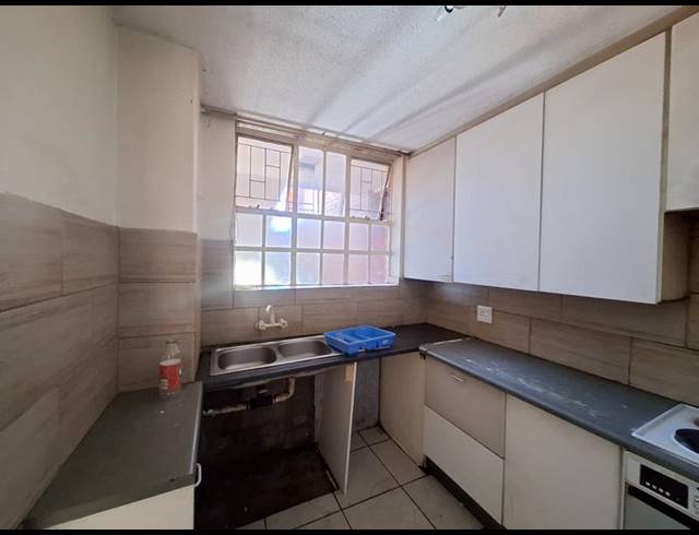 3 BEDROOM APARTMENT FOR SALE IN SUNNYSIDE